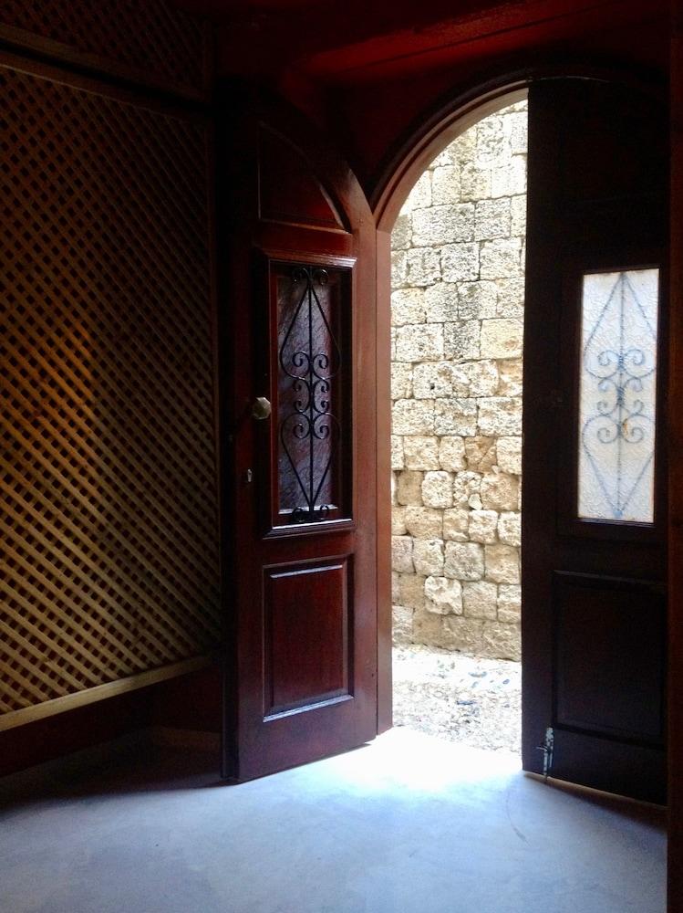 Auberge 32 Rhodes City Exterior foto